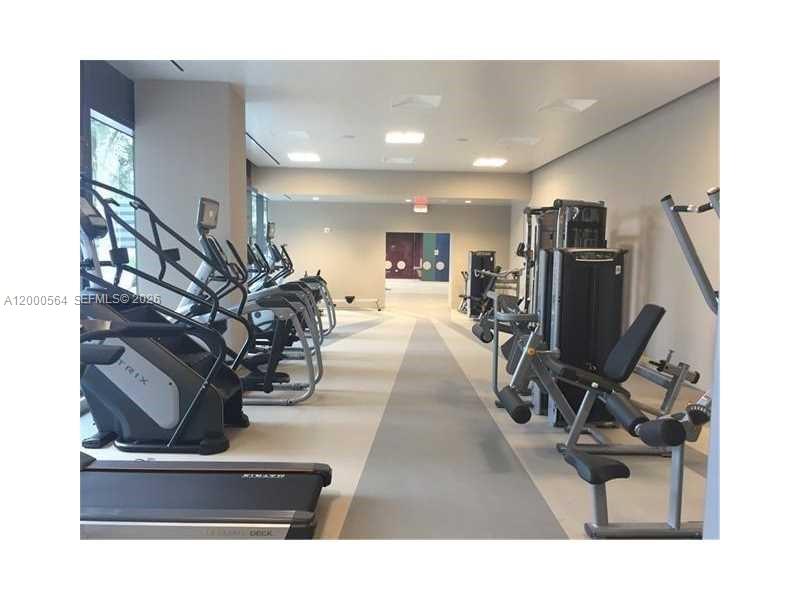 68 SE 6th St #2409, Miami FL 33131