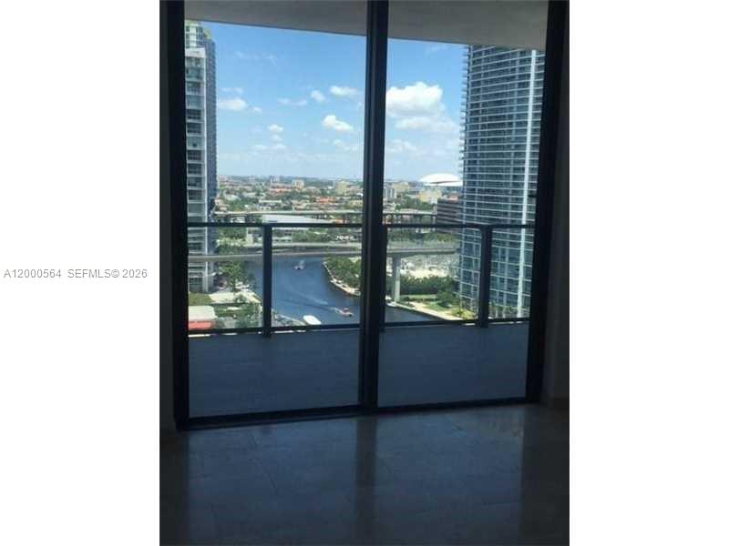68 SE 6th St #2409, Miami FL 33131
