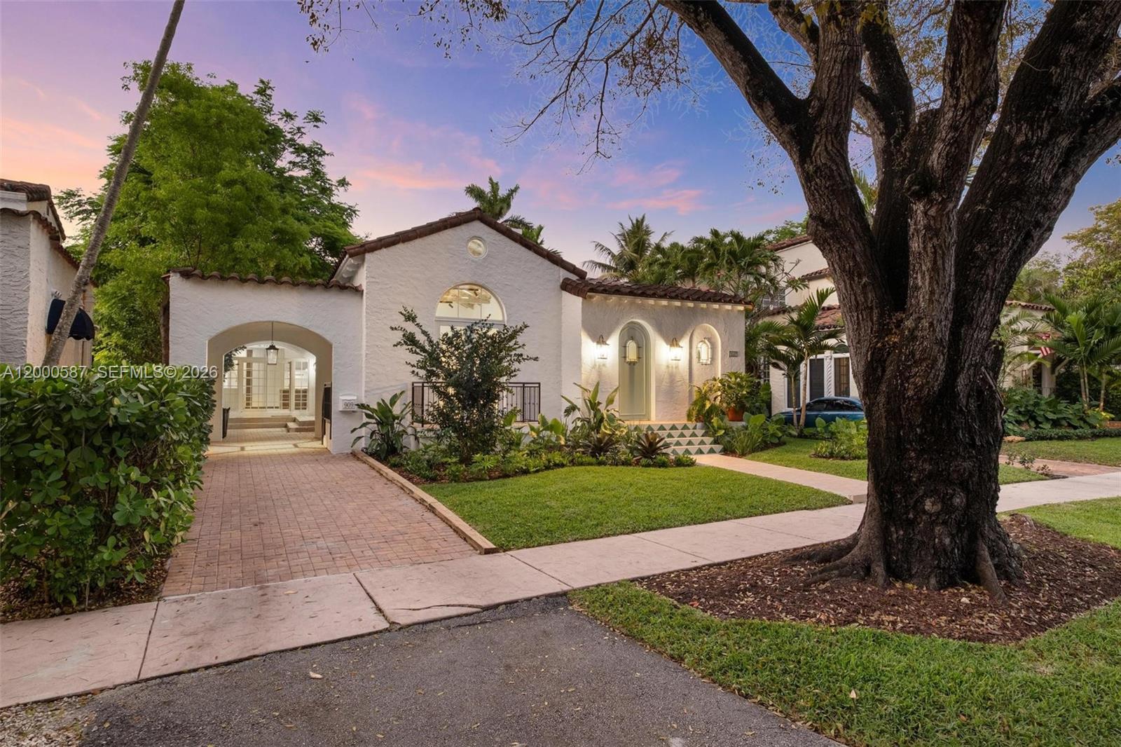 909 Roderigo Ave, Coral Gables FL 33134