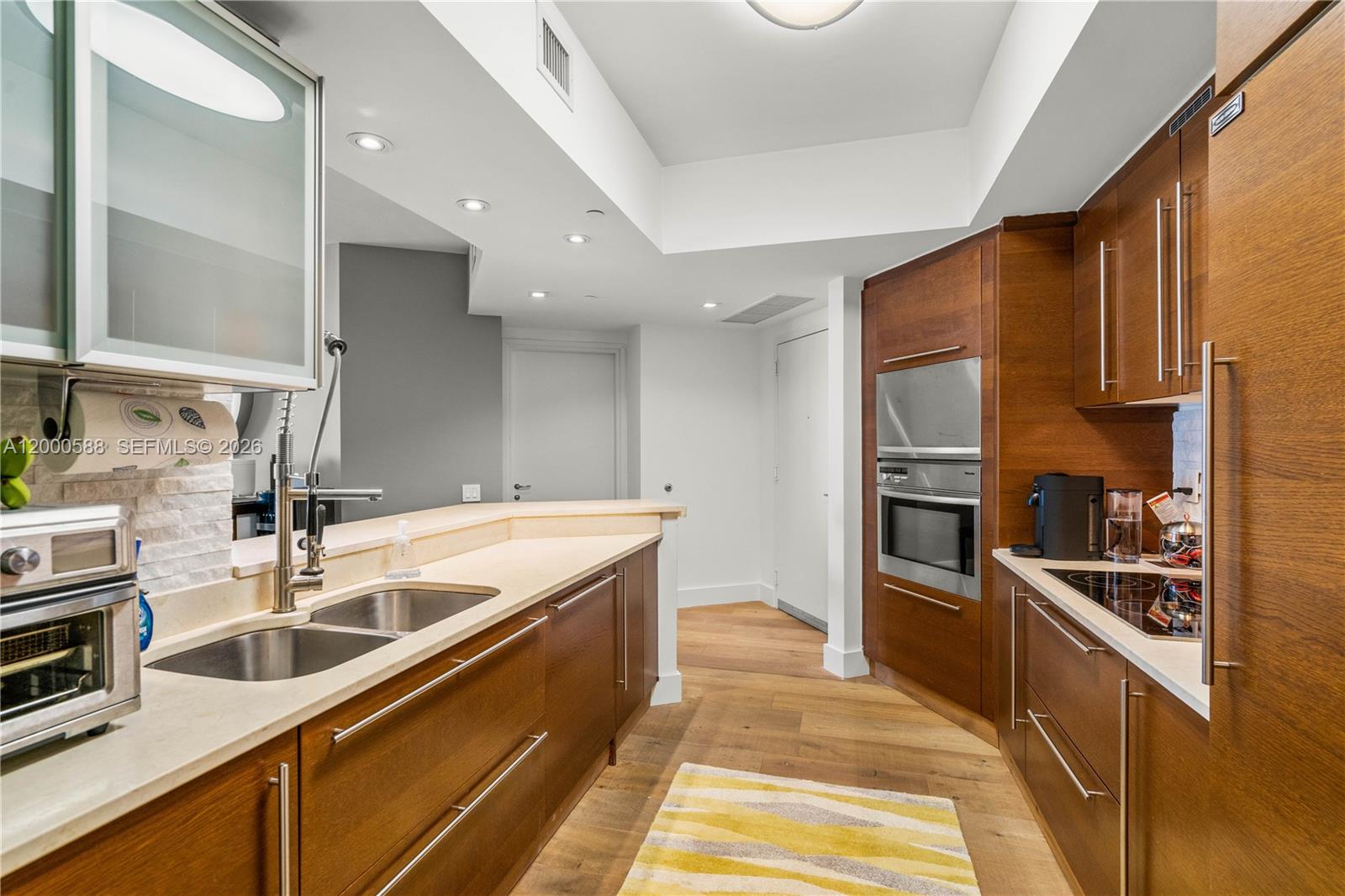 450 Alton Rd #806, Miami Beach FL 33139