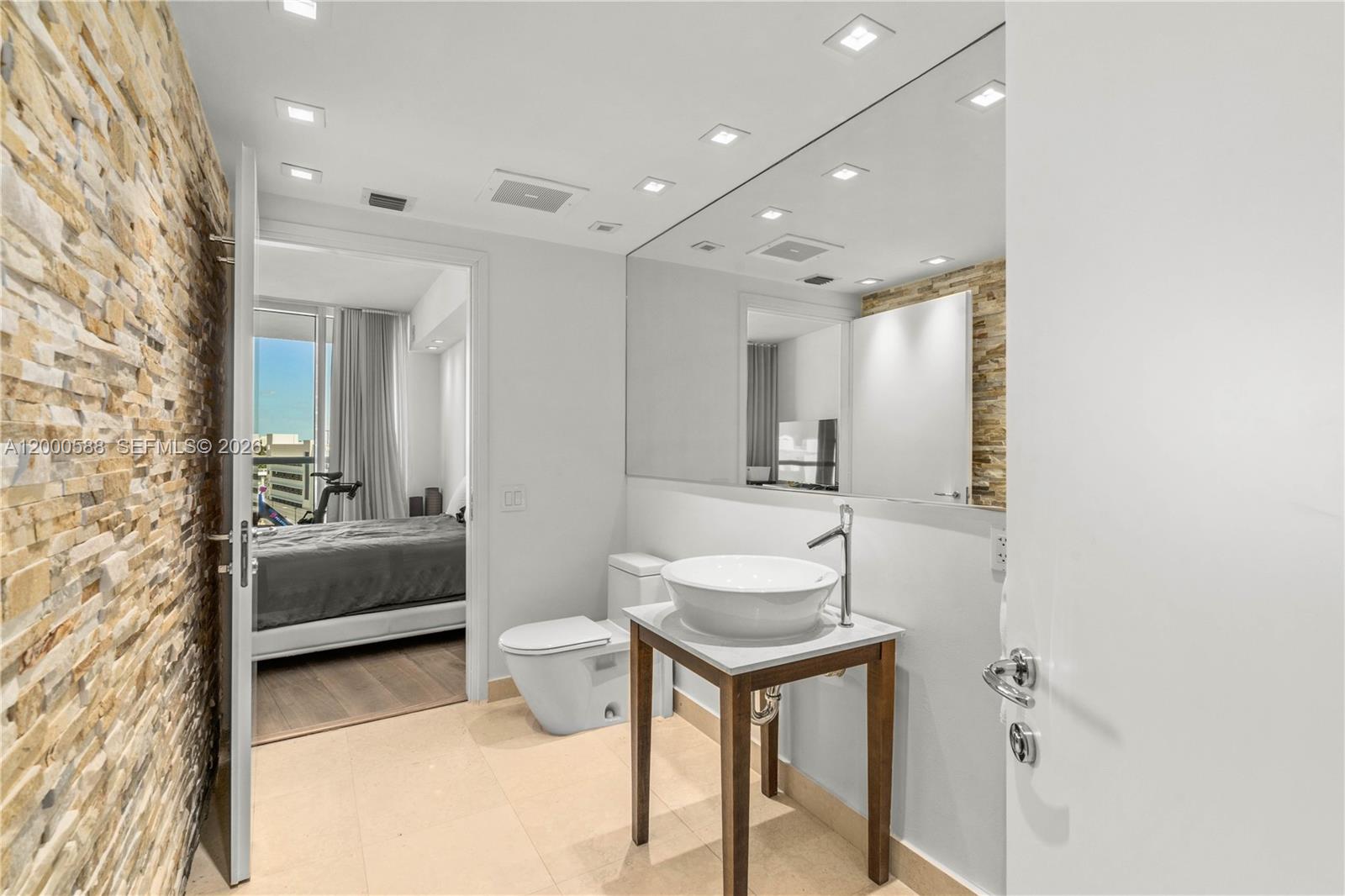 450 Alton Rd #806, Miami Beach FL 33139