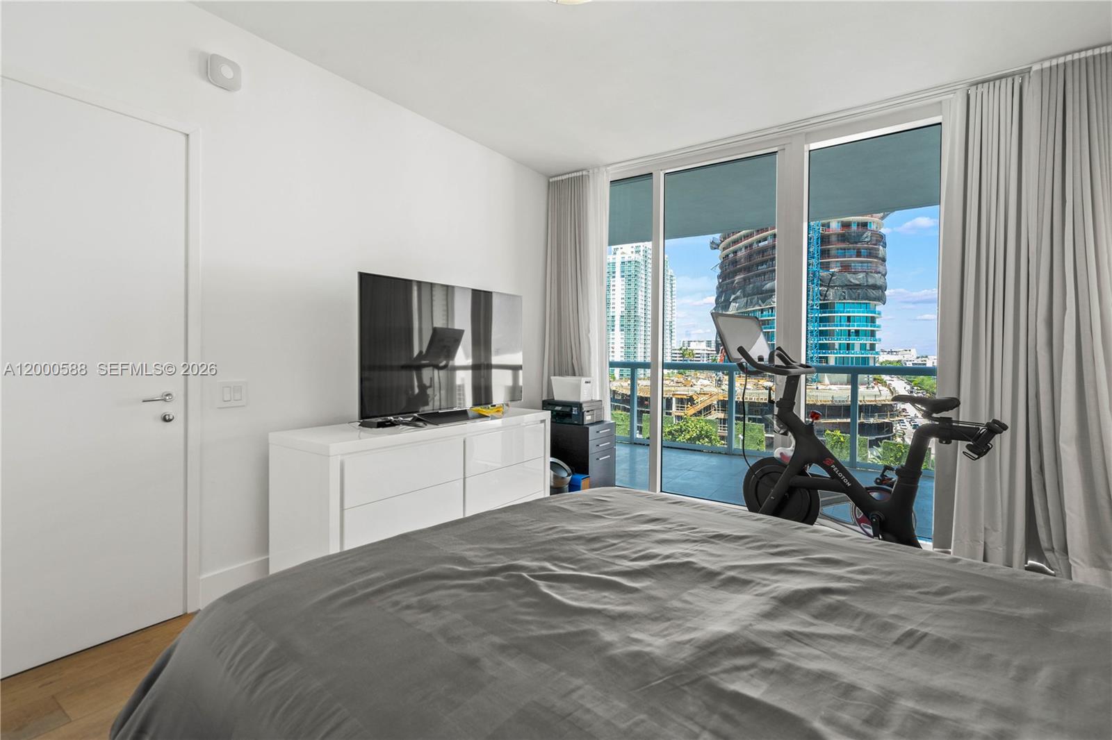 450 Alton Rd #806, Miami Beach FL 33139