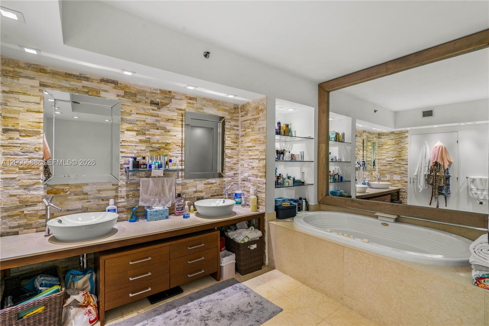 450 Alton Rd #806, Miami Beach FL 33139
