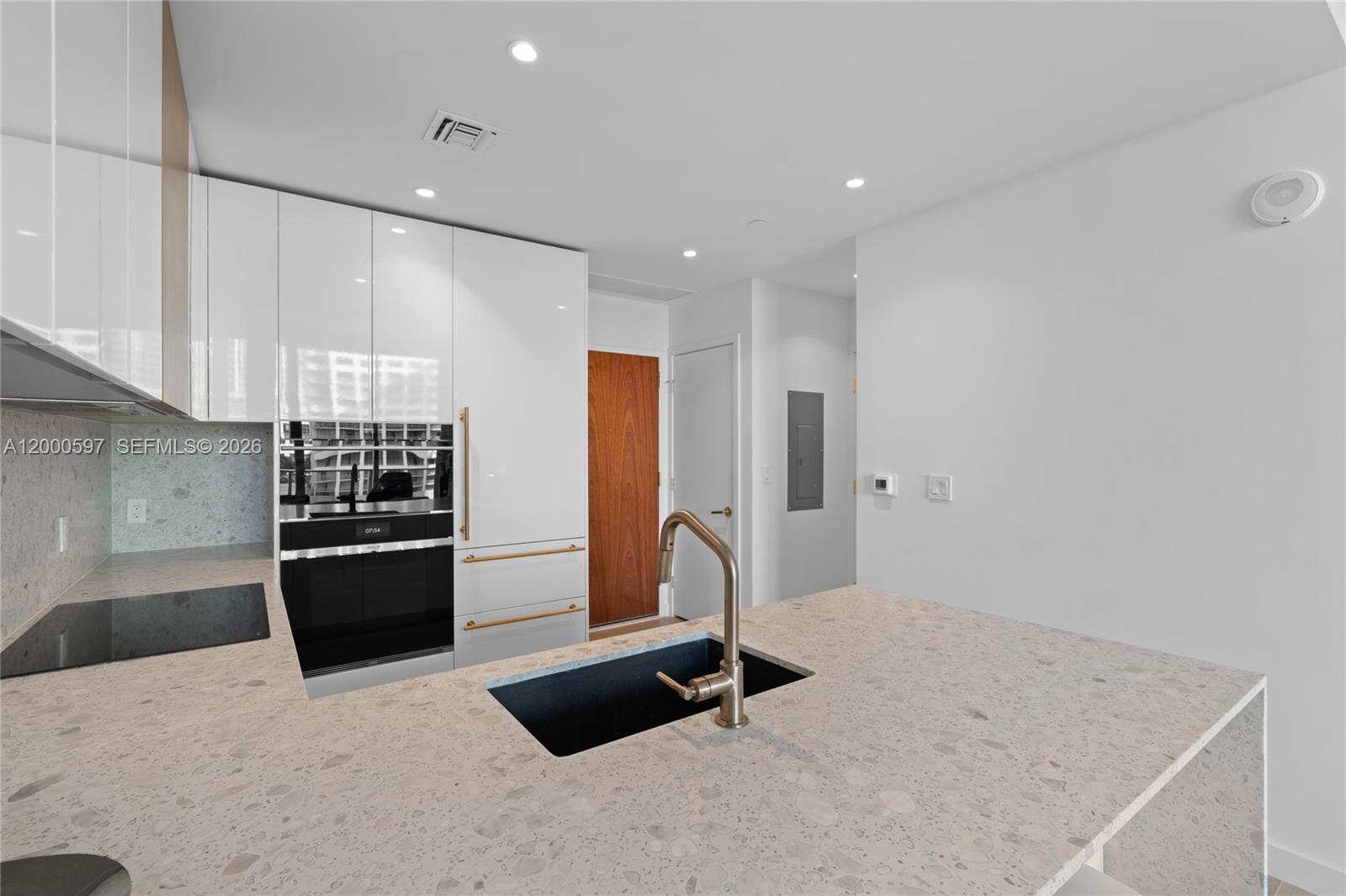 2678 Tigertail Ave #615, Miami FL 33133