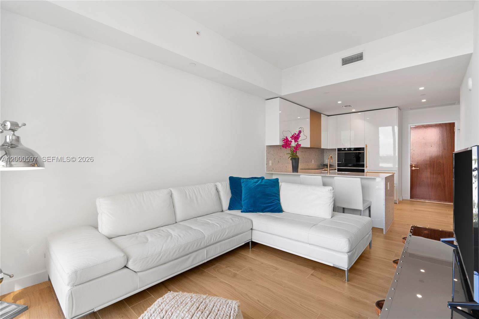 2678 Tigertail Ave #615, Miami FL 33133