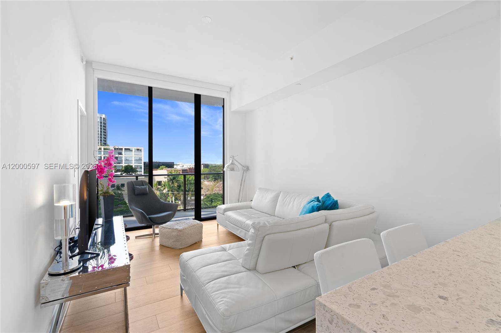 2678 Tigertail Ave #615, Miami FL 33133