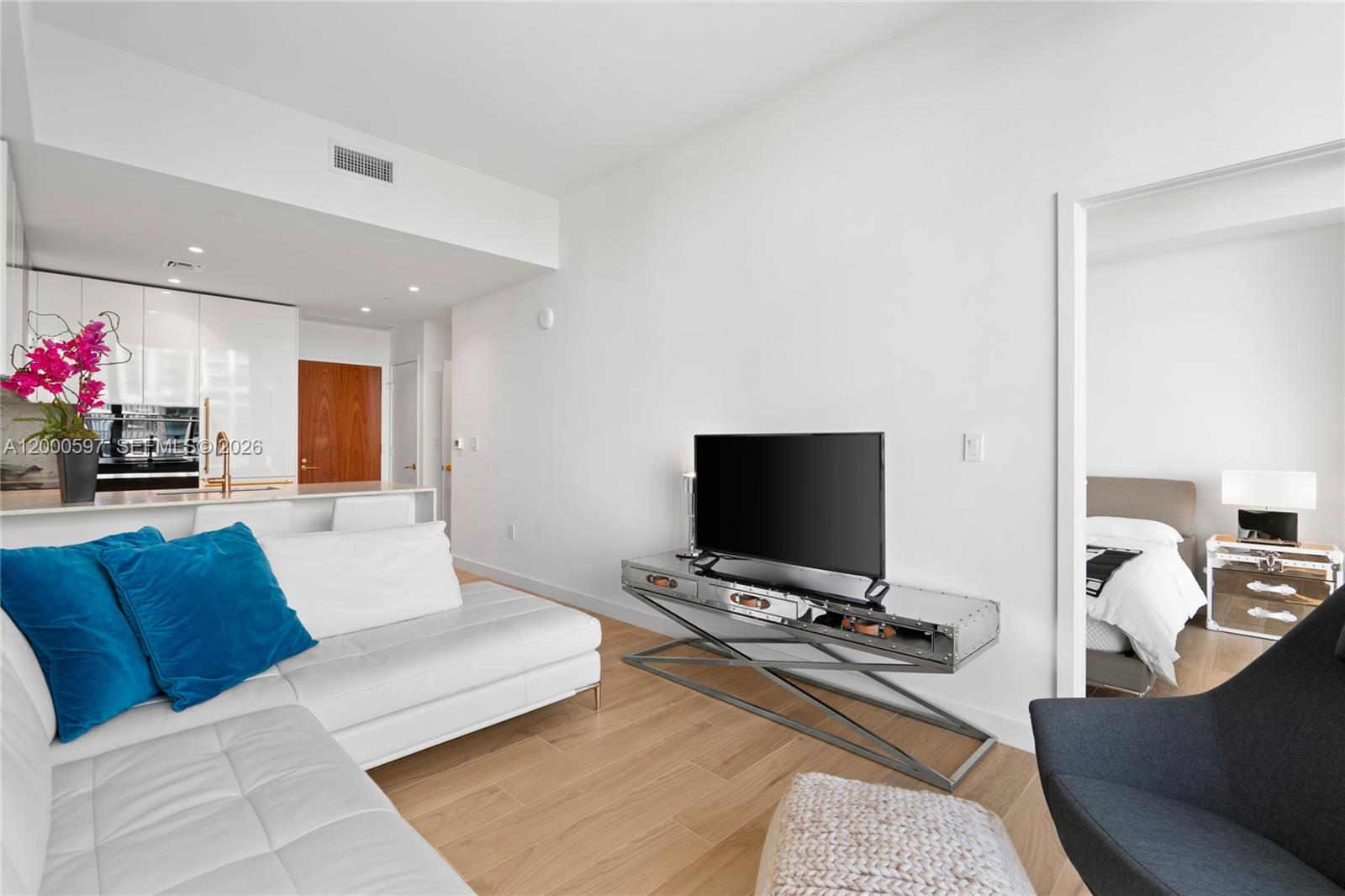 2678 Tigertail Ave #615, Miami FL 33133
