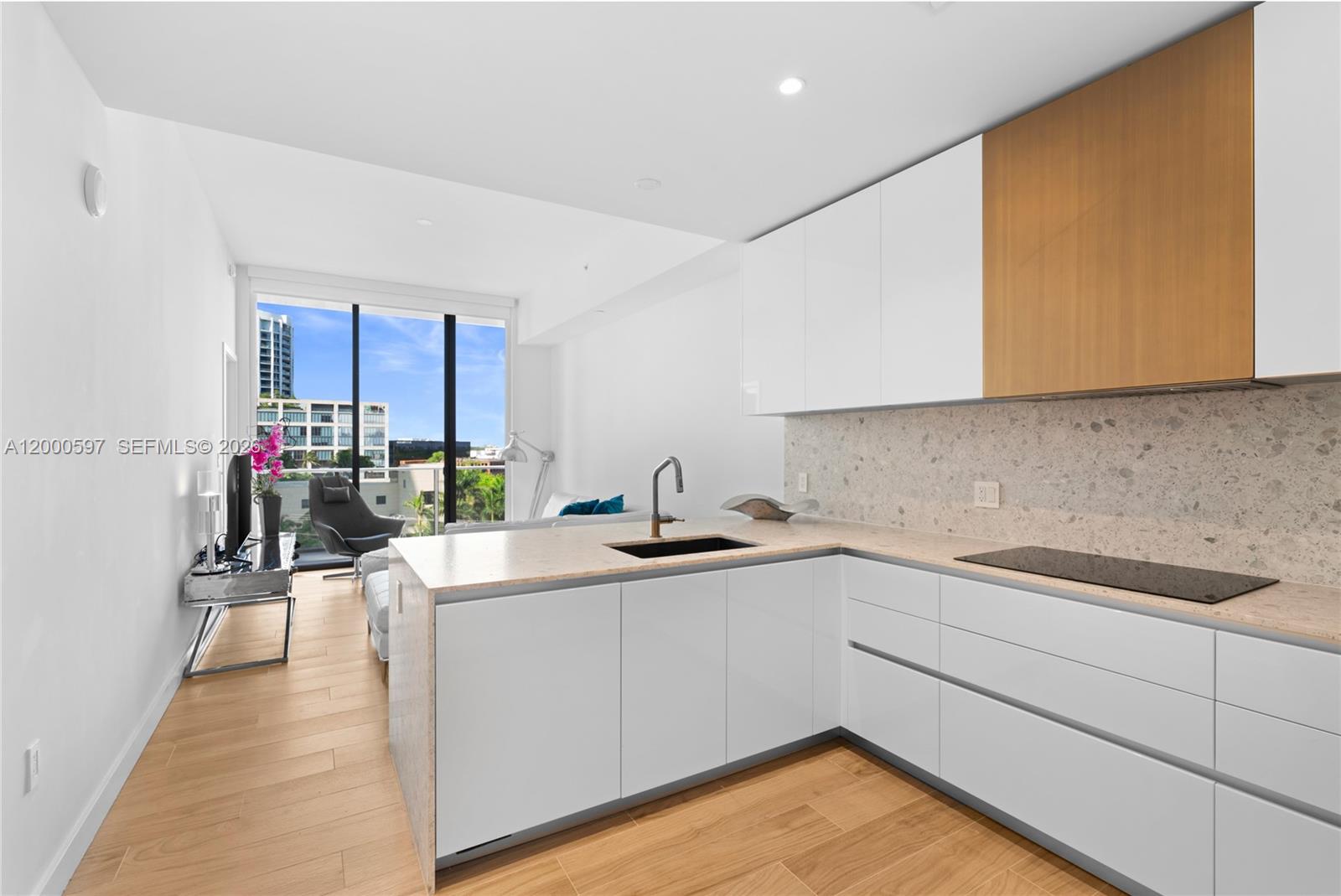 2678 Tigertail Ave #615, Miami FL 33133