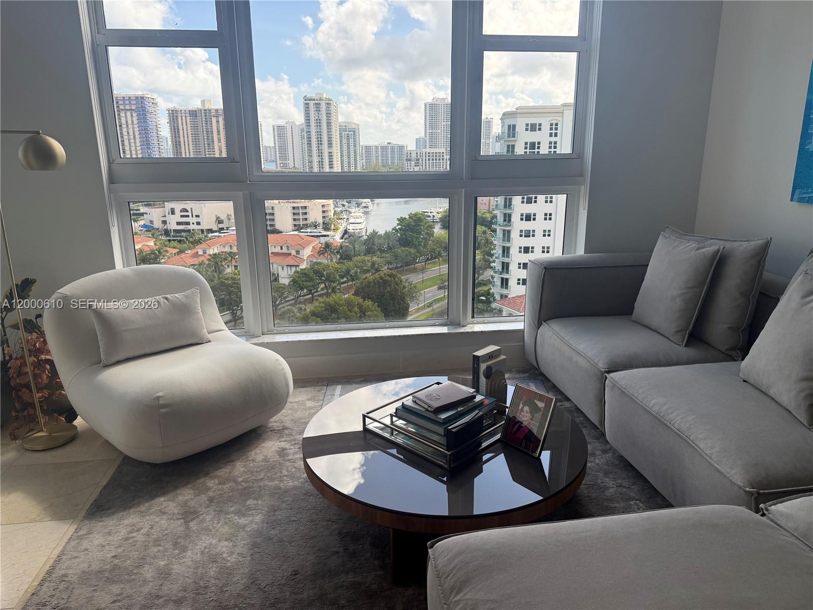 20000 E Country Club Dr #PH09, Aventura FL 33180