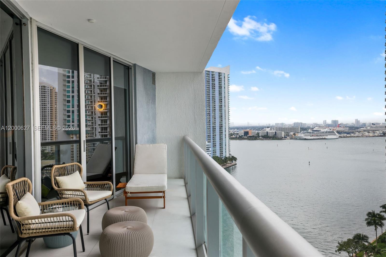 465 Brickell Ave #1805, Miami FL 33131