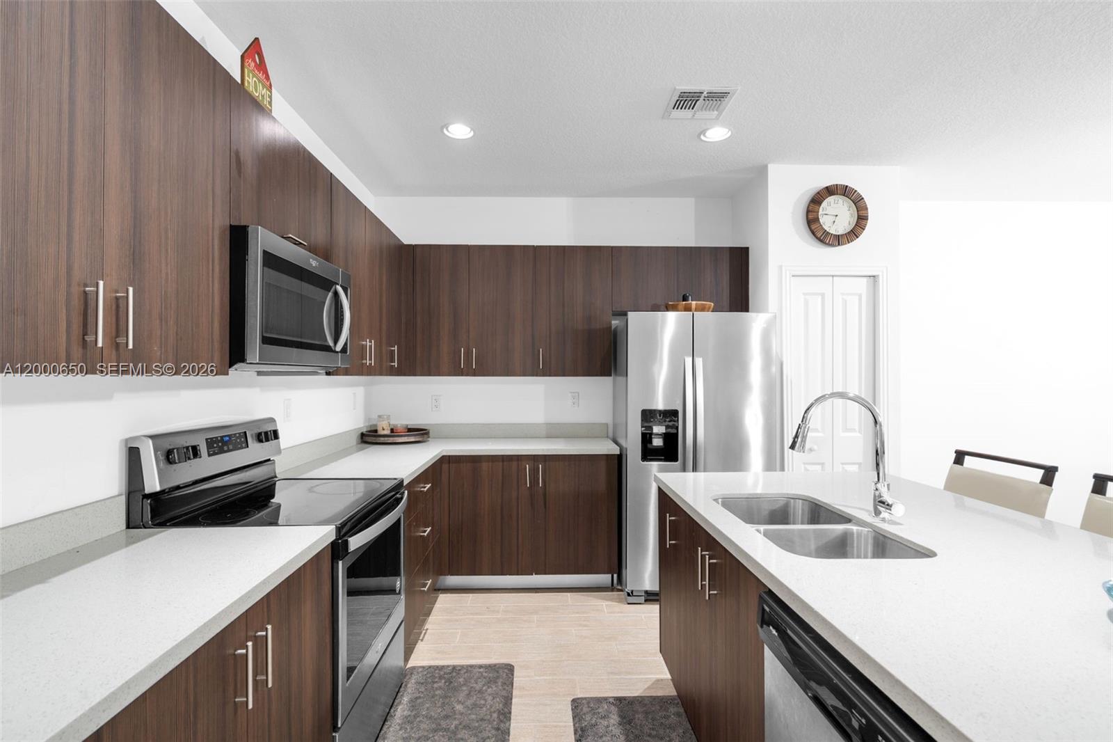 5113 NW 52nd St, Tamarac FL 33319
