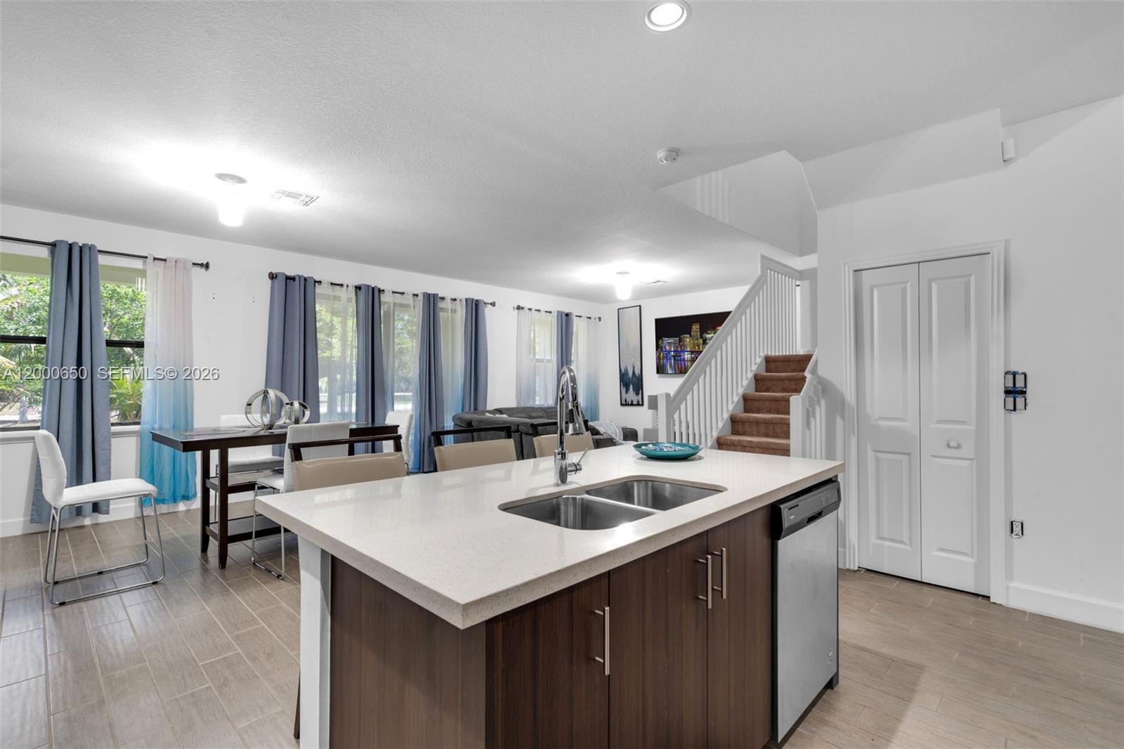 5113 NW 52nd St, Tamarac FL 33319