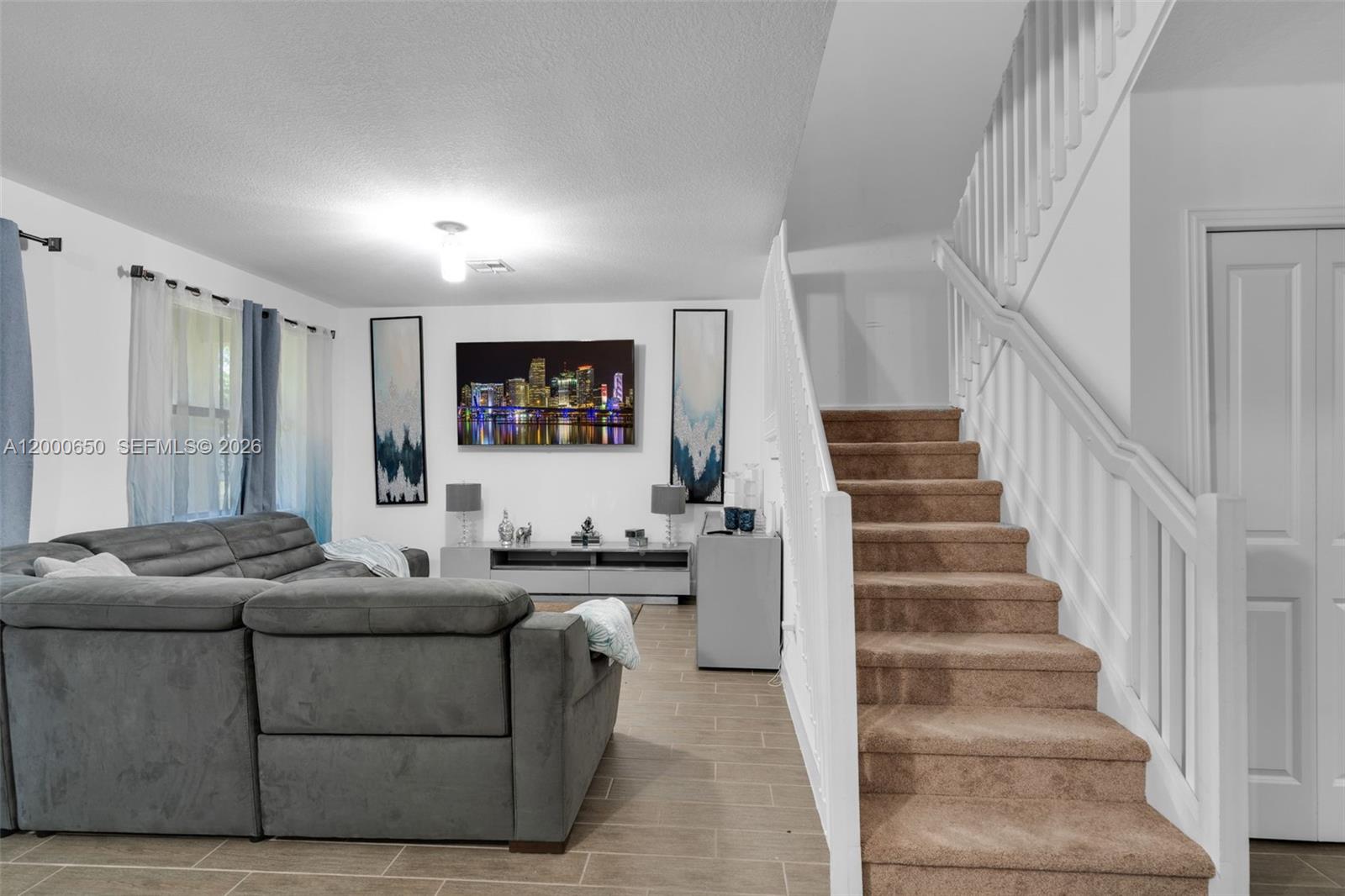 5113 NW 52nd St, Tamarac FL 33319