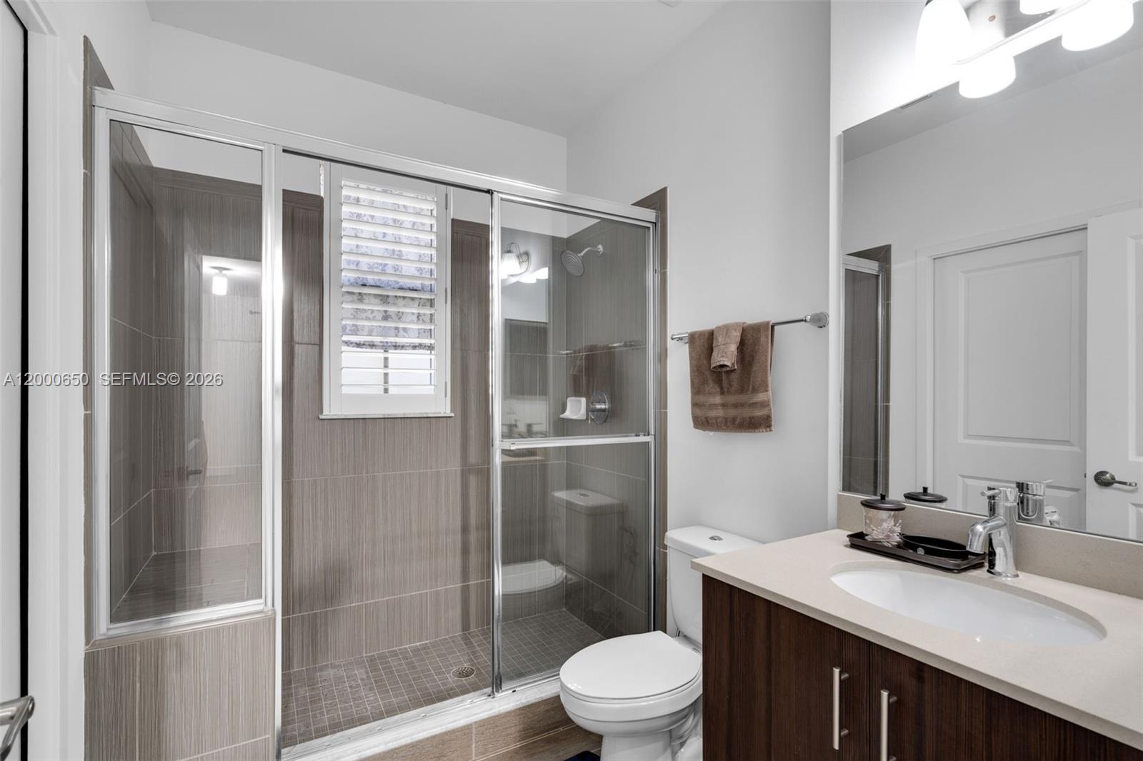 5113 NW 52nd St, Tamarac FL 33319