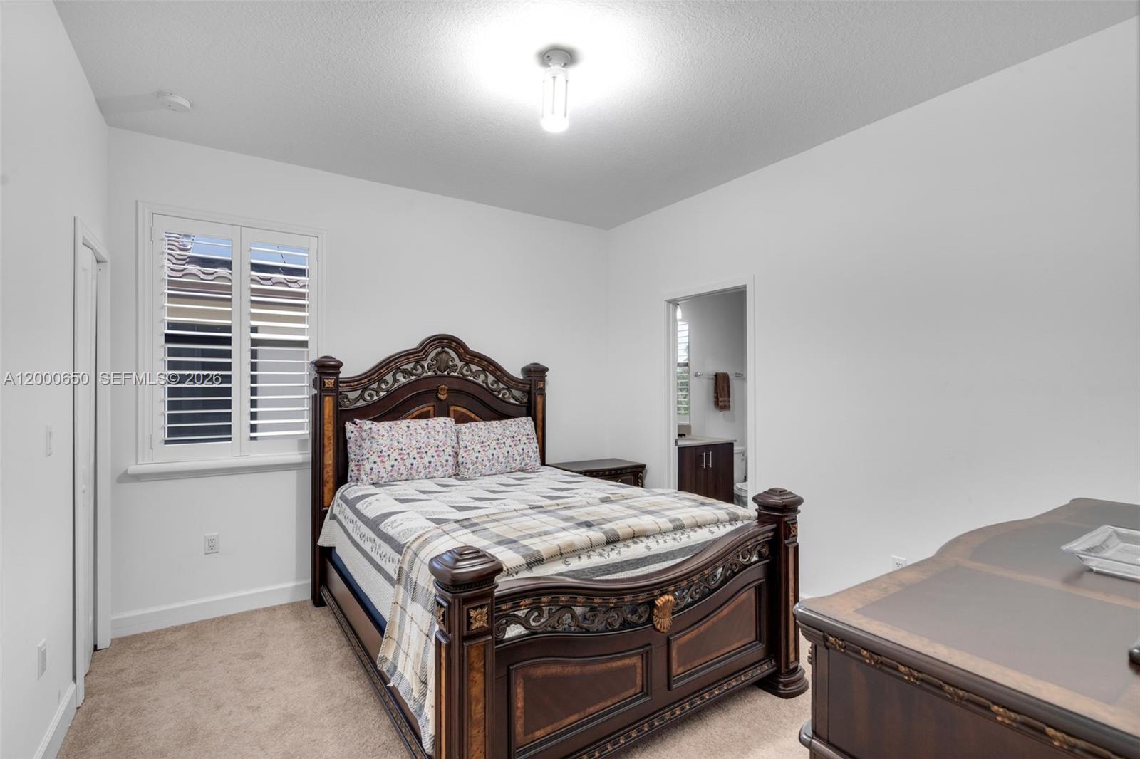 5113 NW 52nd St, Tamarac FL 33319