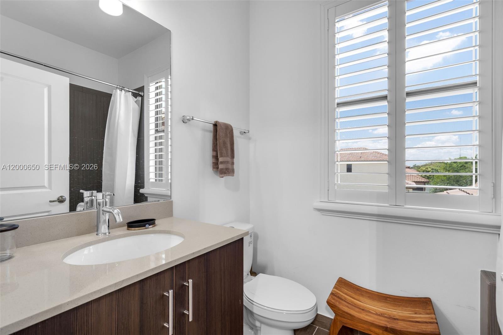 5113 NW 52nd St, Tamarac FL 33319