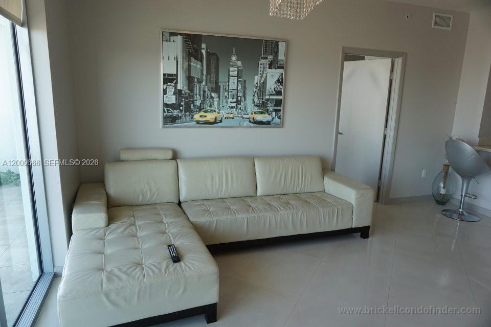 90 SW 3rd St #3505, Miami FL 33130