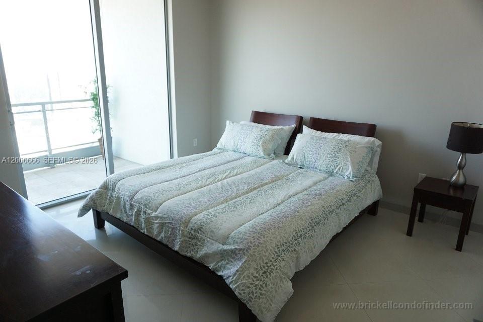 90 SW 3rd St #3505, Miami FL 33130