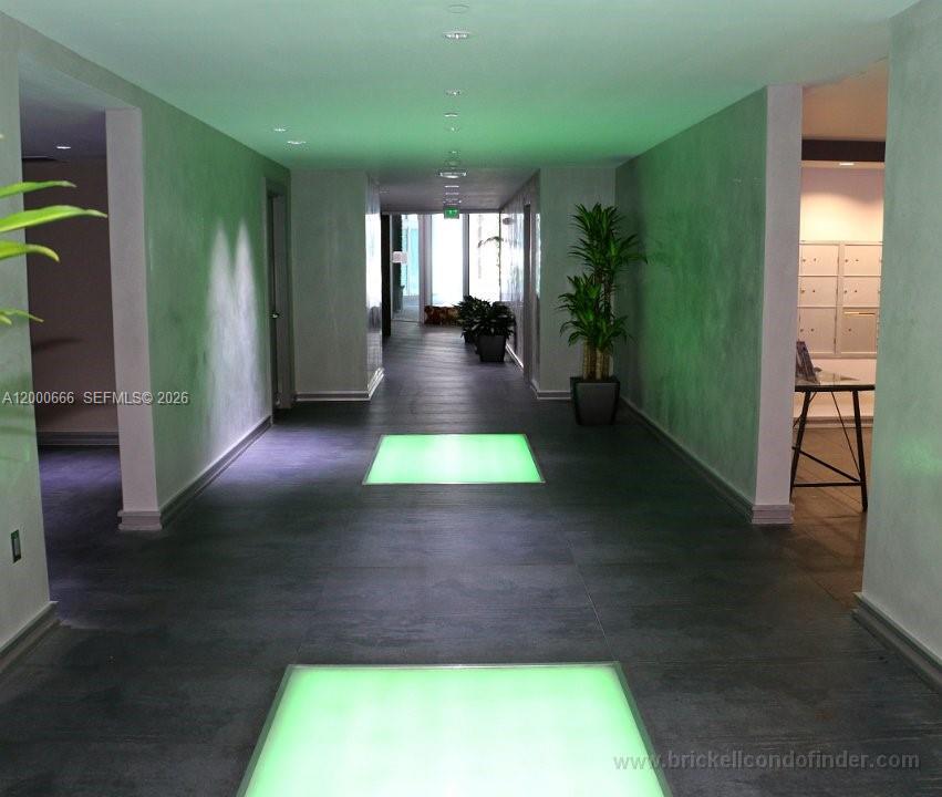 90 SW 3rd St #3505, Miami FL 33130