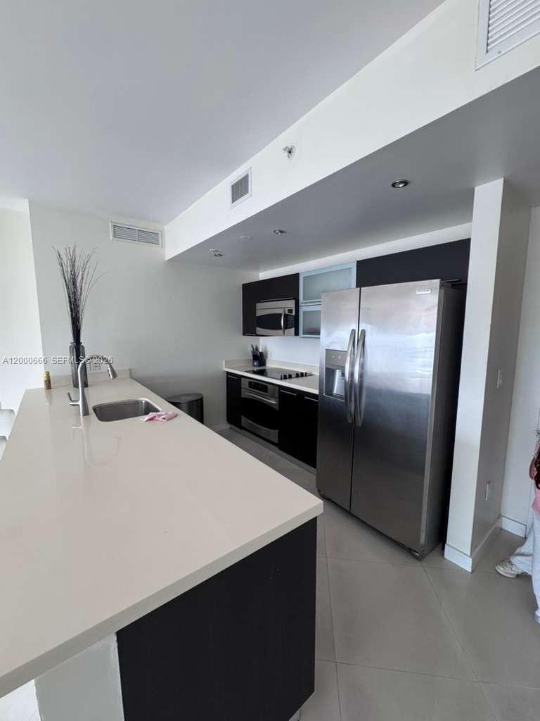90 SW 3rd St #3505, Miami FL 33130