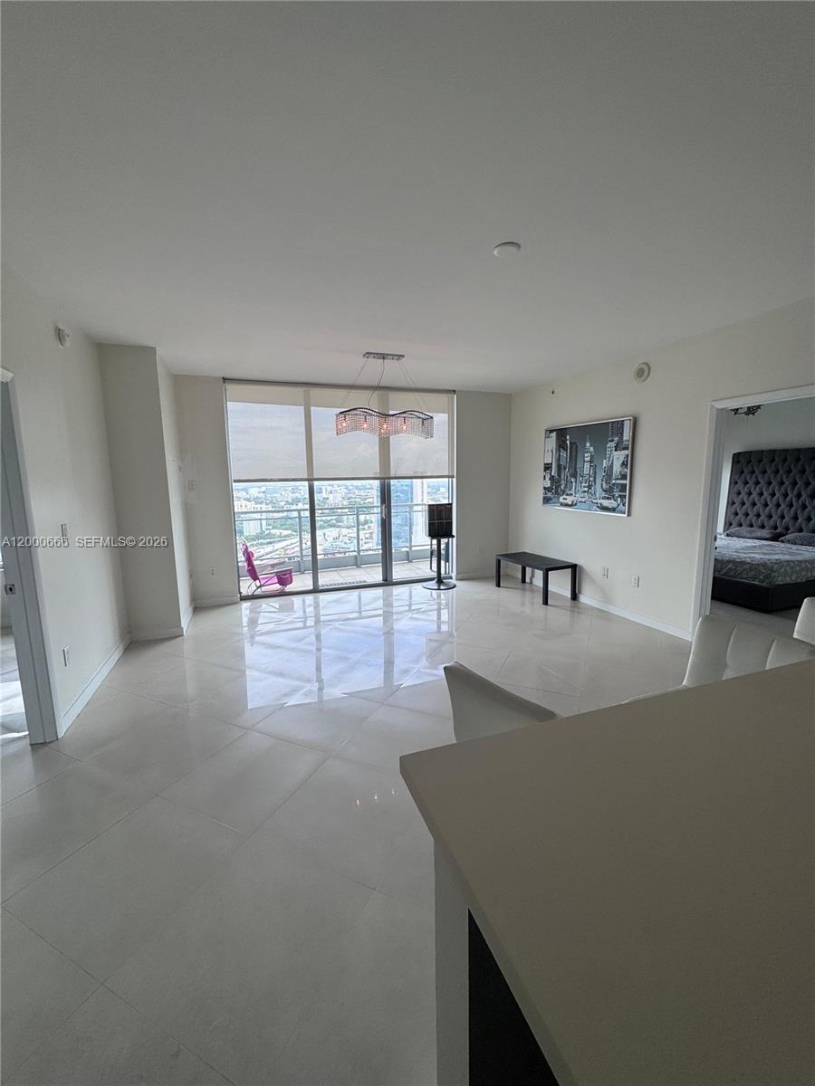 90 SW 3rd St #3505, Miami FL 33130
