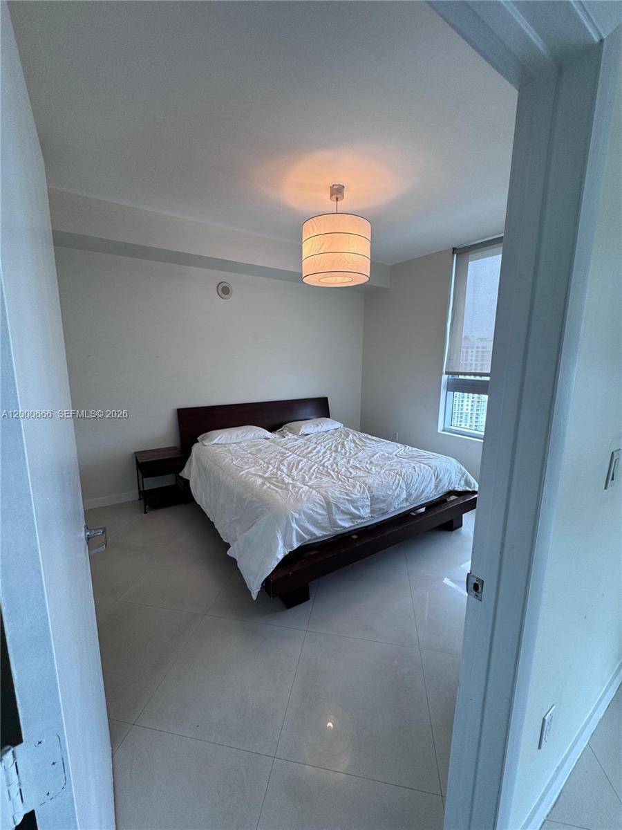 90 SW 3rd St #3505, Miami FL 33130