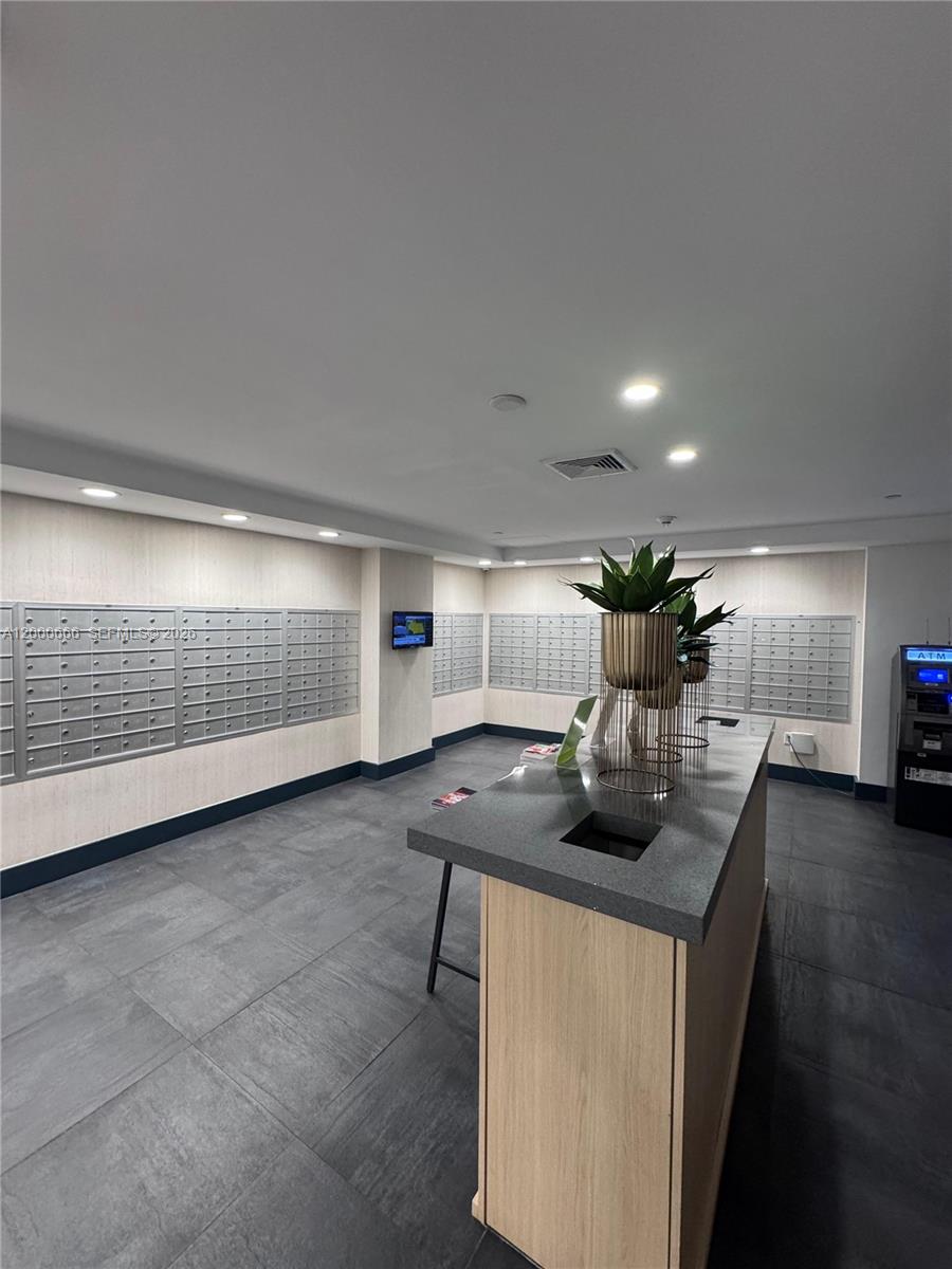 90 SW 3rd St #3505, Miami FL 33130