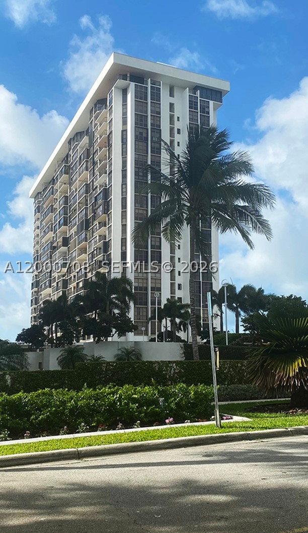 1915 Brickell Ave #CC6, Miami FL 33129