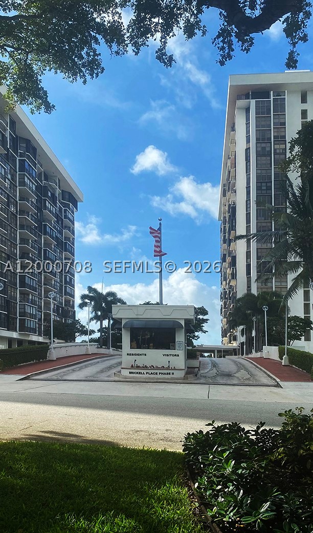 1915 Brickell Ave #CC6, Miami FL 33129