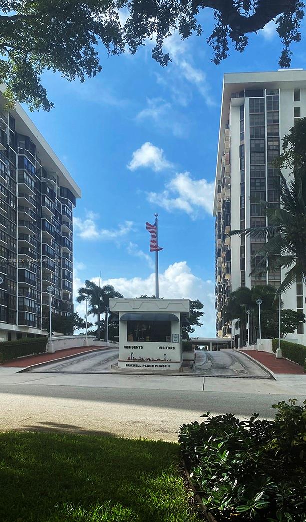 1915 Brickell Ave #CC6, Miami FL 33129