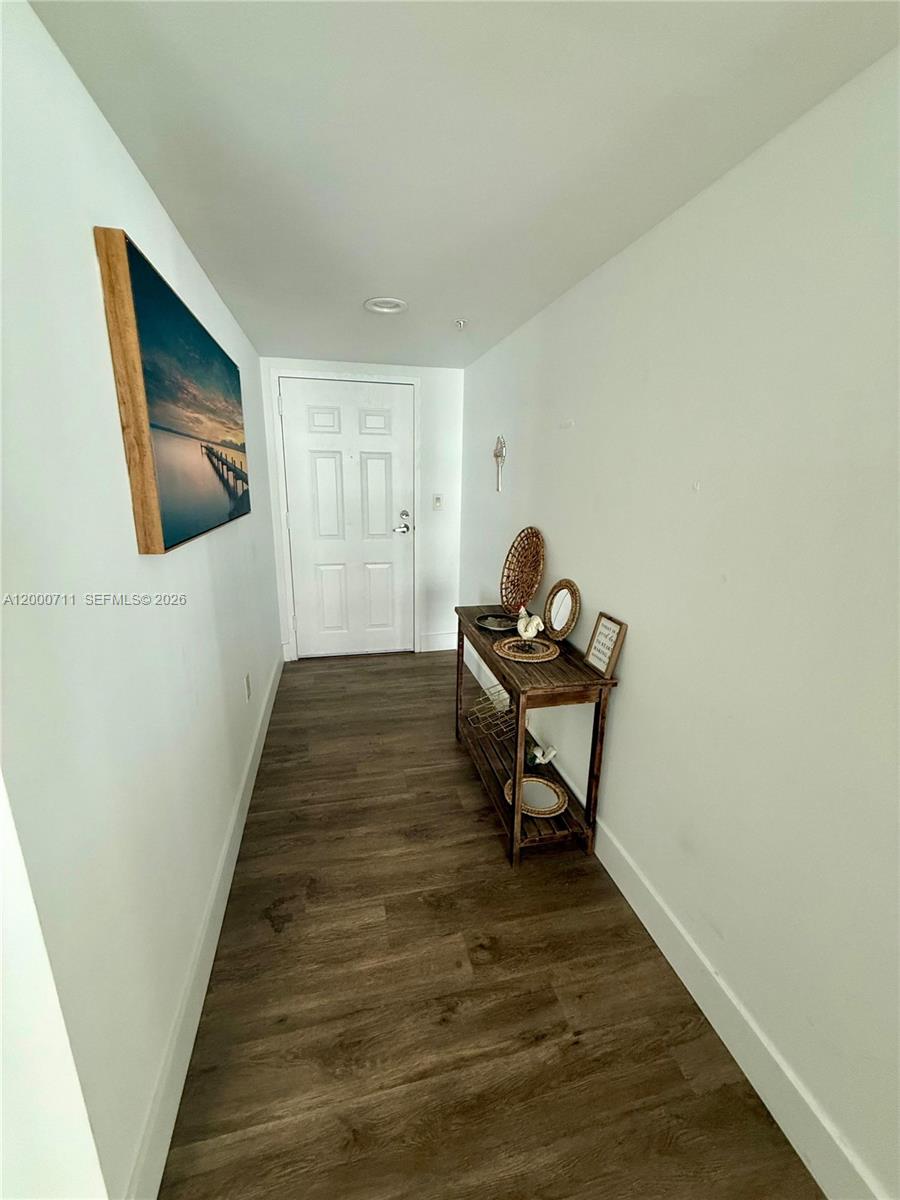 1155 Brickell Bay Dr #1702, Miami FL 33131