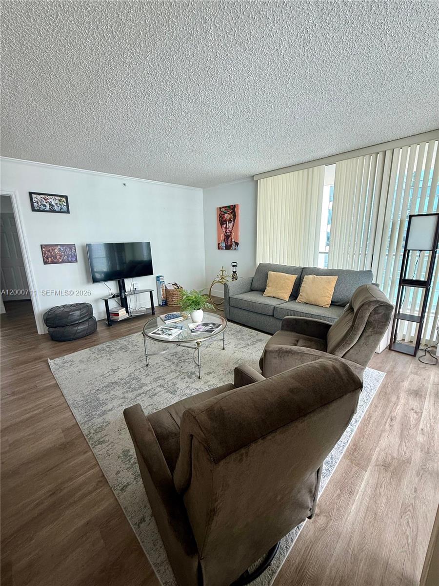 1155 Brickell Bay Dr #1702, Miami FL 33131