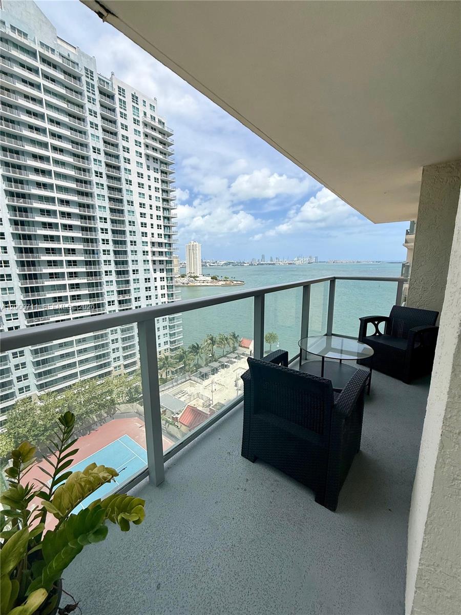 1155 Brickell Bay Dr #1702, Miami FL 33131