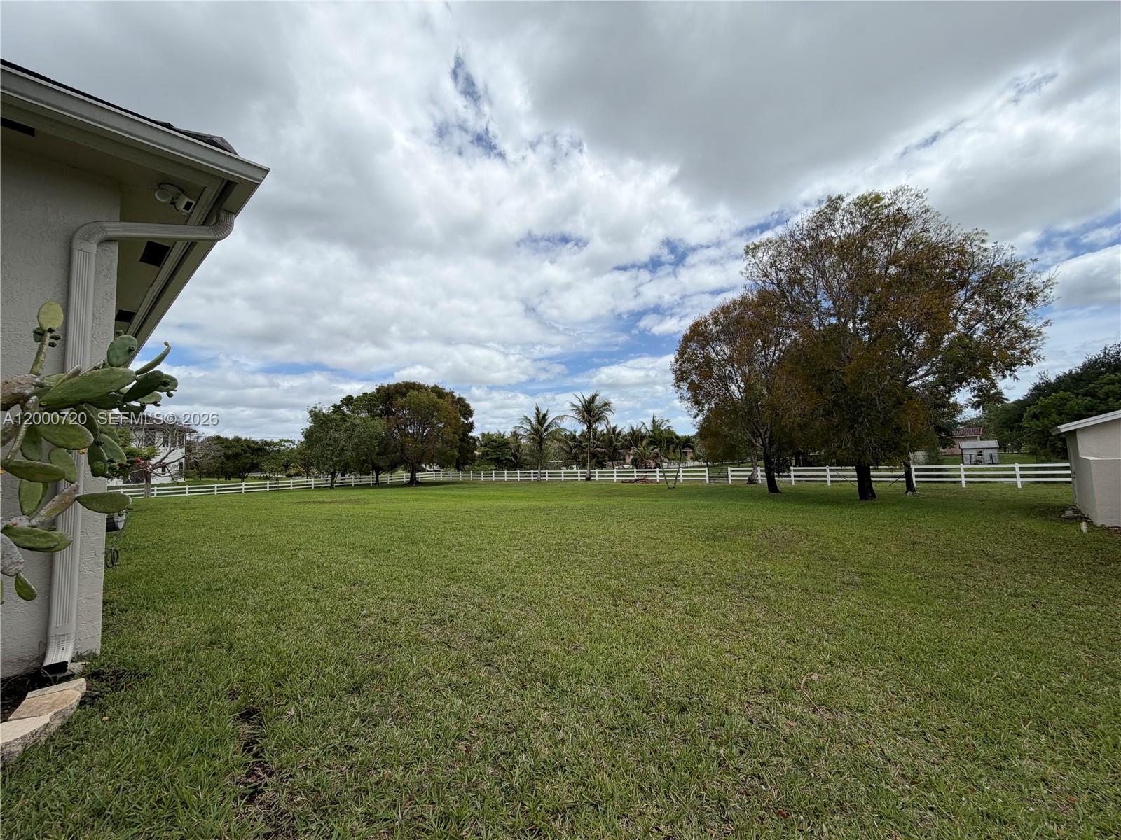 4810 SW 198th Ter, Southwest Ranches FL 33332