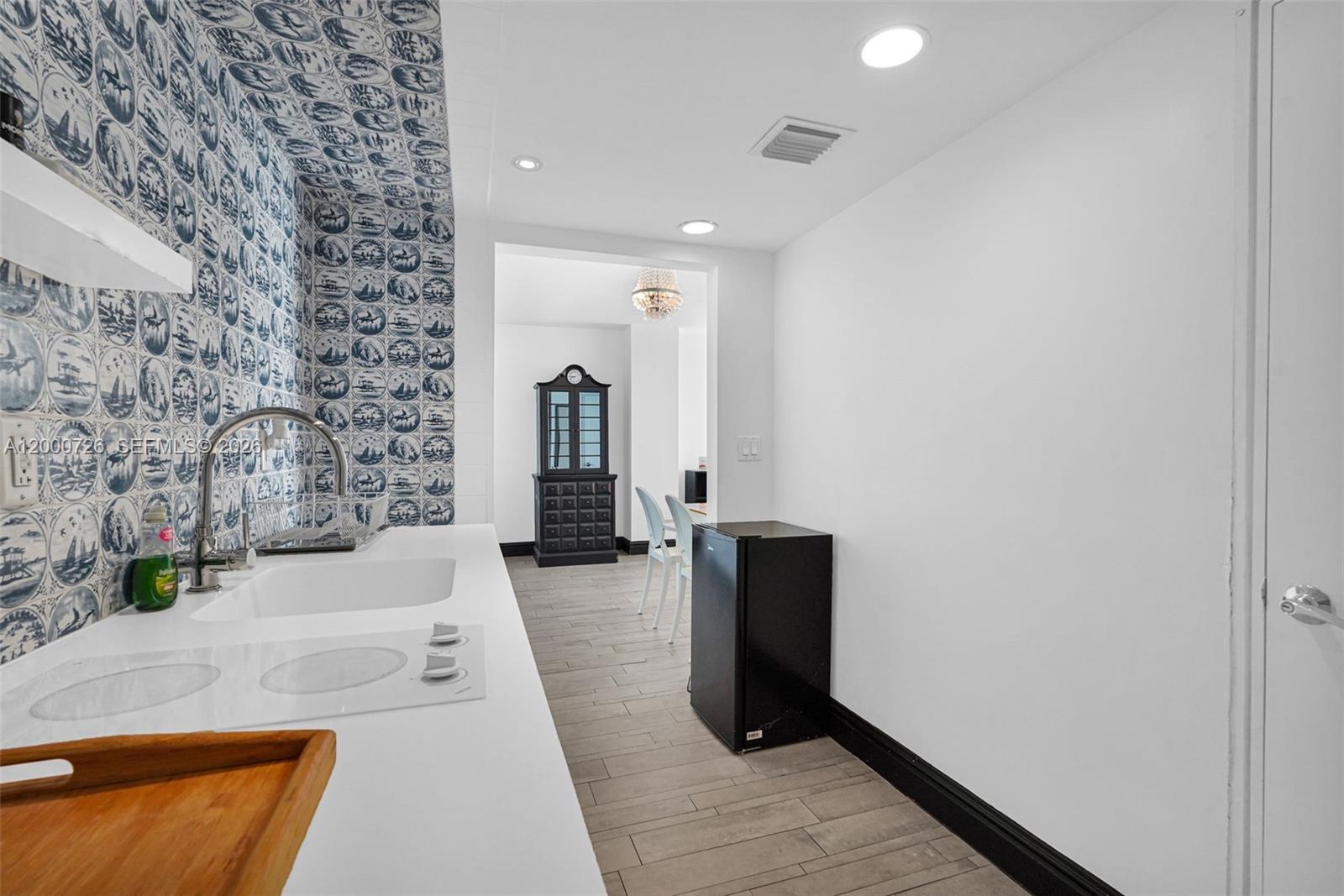 1100 West Ave #916, Miami Beach FL 33139