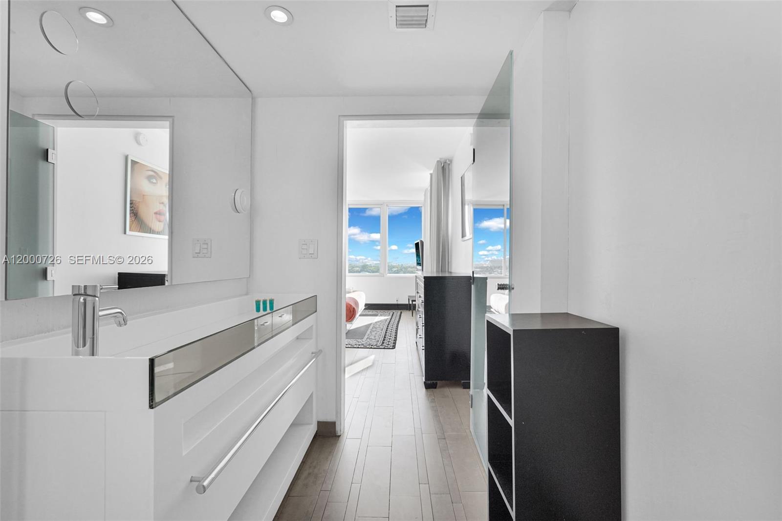 1100 West Ave #916, Miami Beach FL 33139