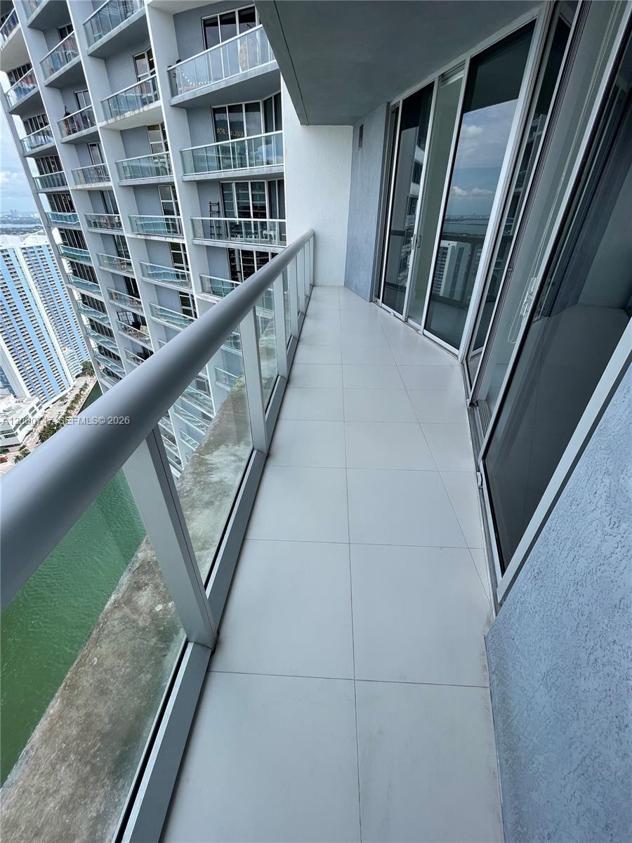 475 Brickell Ave #5012, Miami FL 33131