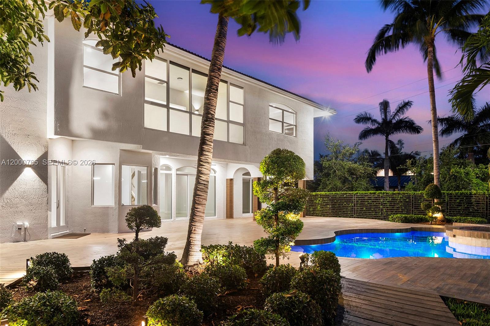 552 PALM DRIVE, Hallandale Beach FL 33009