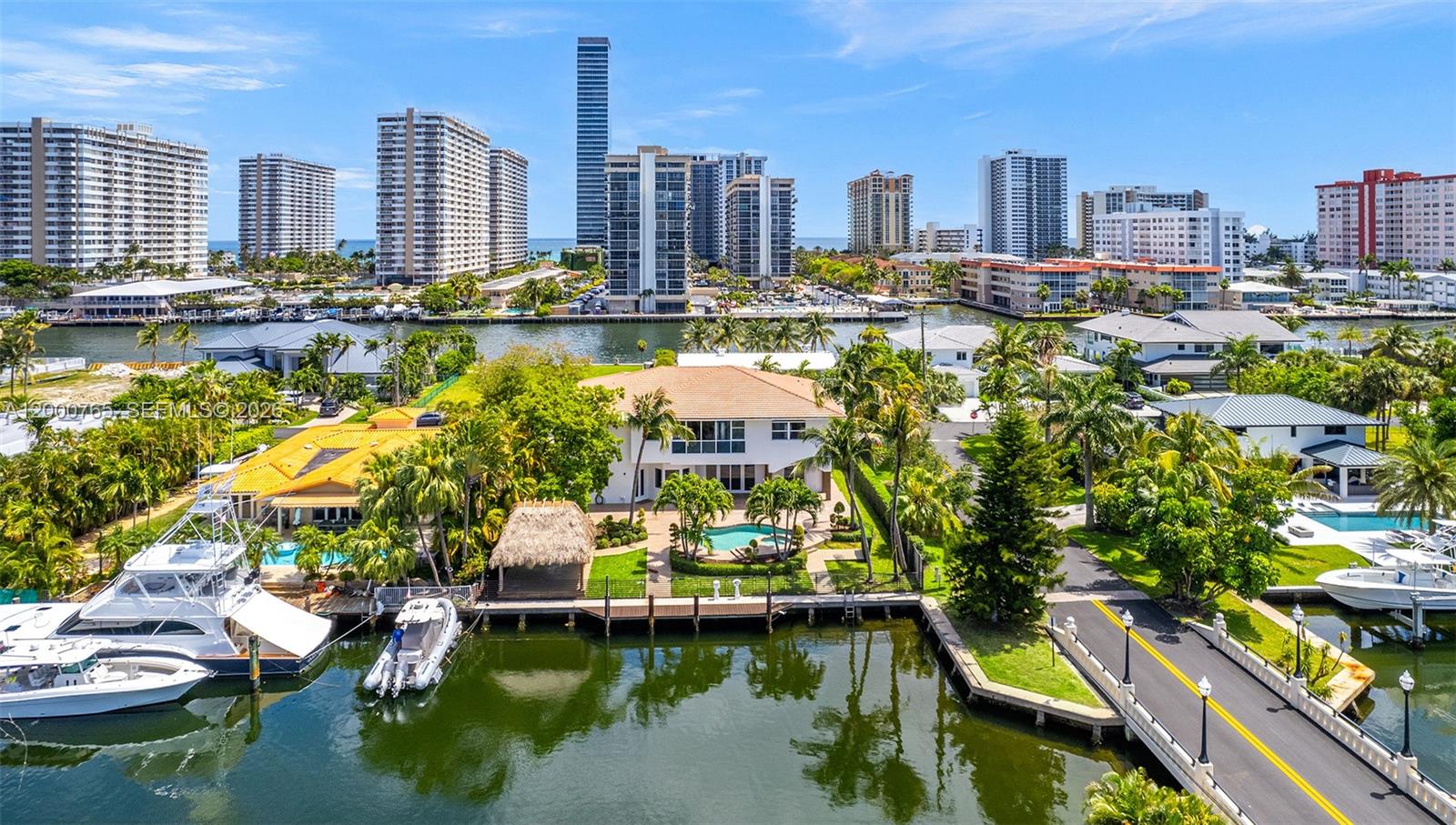 552 PALM DRIVE, Hallandale Beach FL 33009