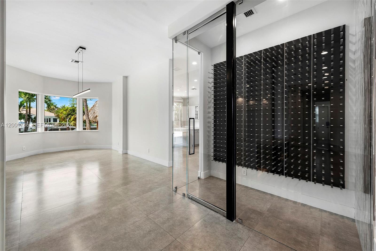 552 PALM DRIVE, Hallandale Beach FL 33009