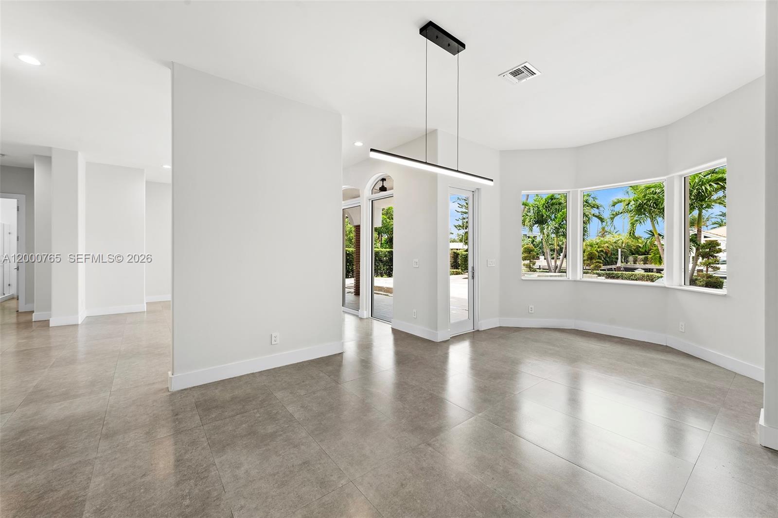 552 PALM DRIVE, Hallandale Beach FL 33009