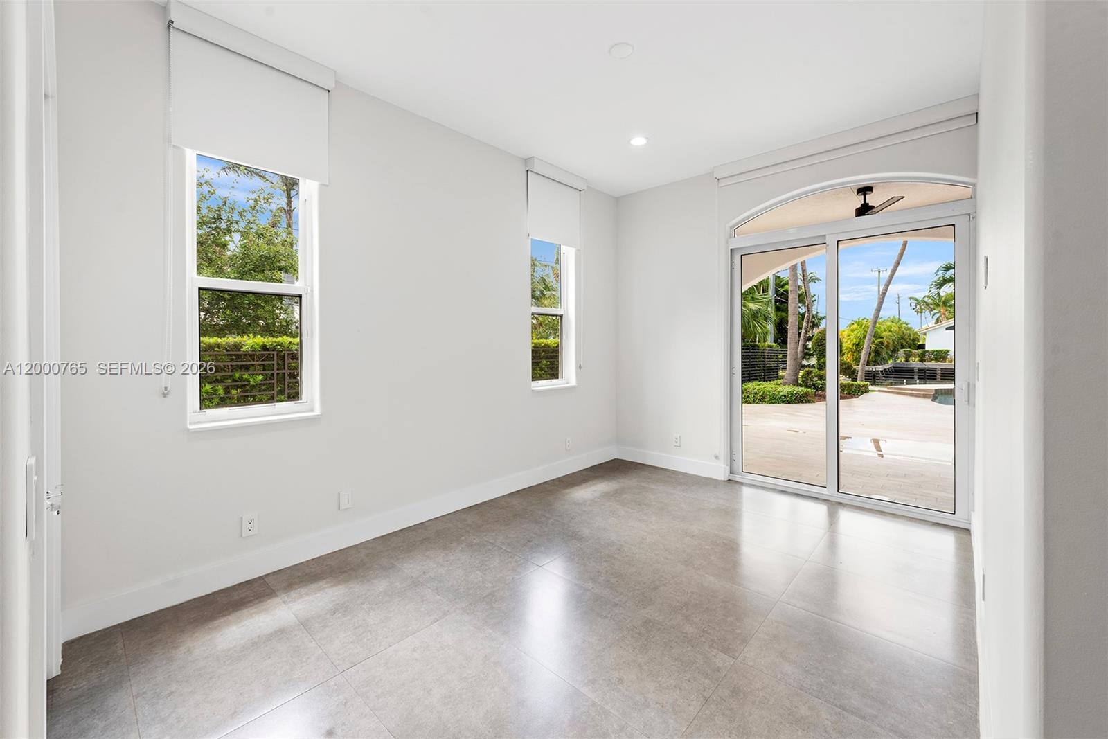 552 PALM DRIVE, Hallandale Beach FL 33009