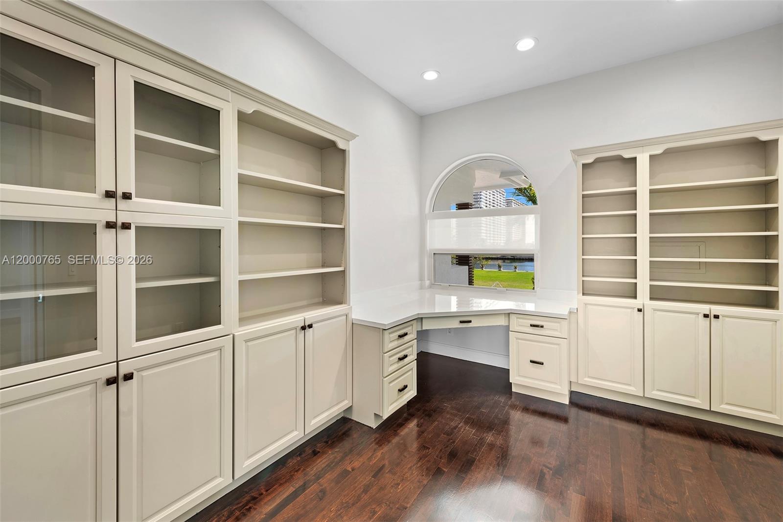 552 PALM DRIVE, Hallandale Beach FL 33009