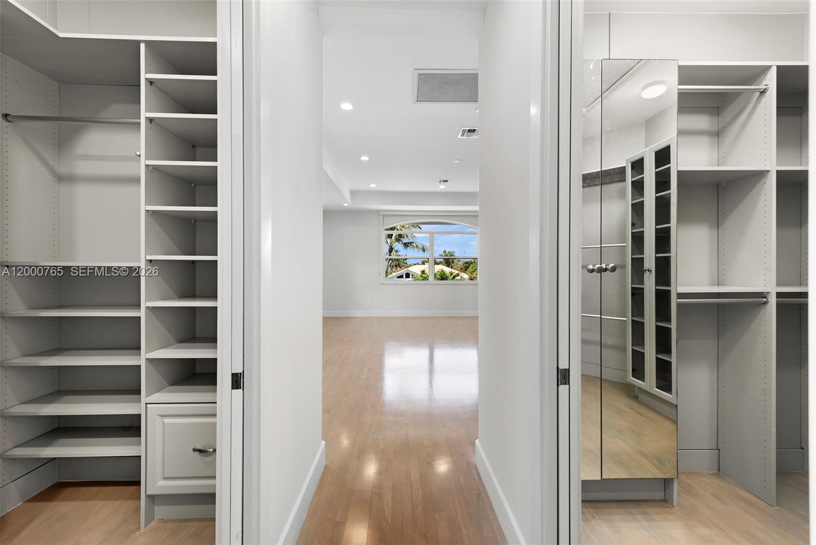 552 PALM DRIVE, Hallandale Beach FL 33009
