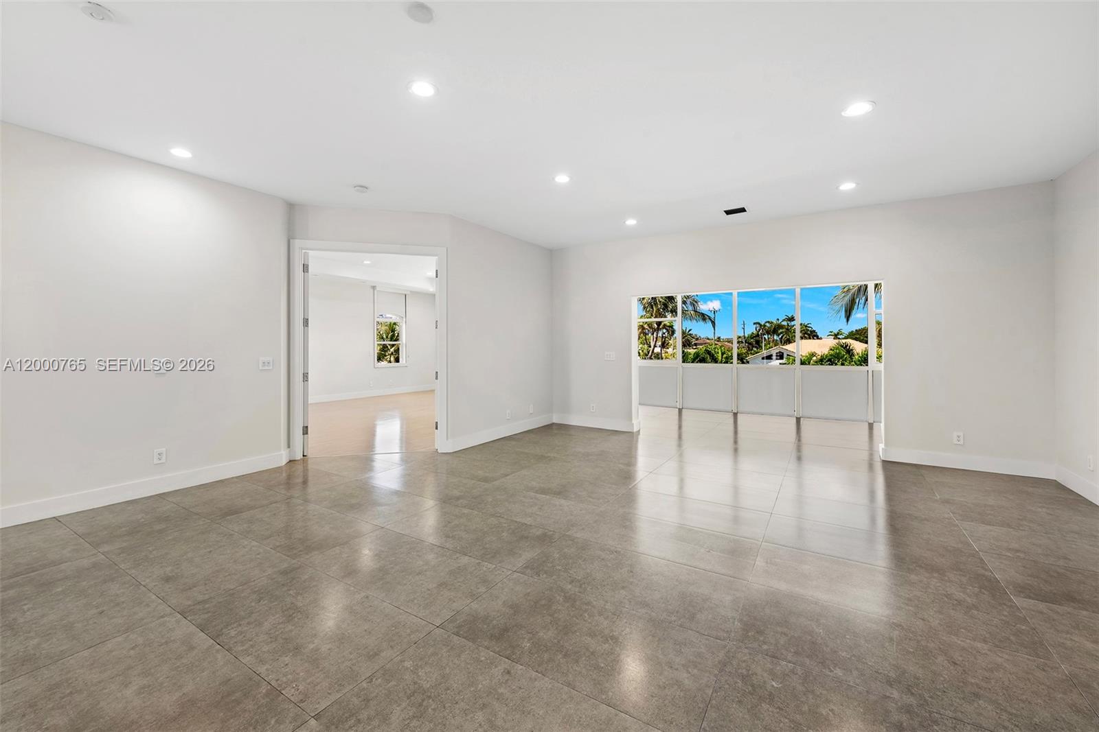 552 PALM DRIVE, Hallandale Beach FL 33009