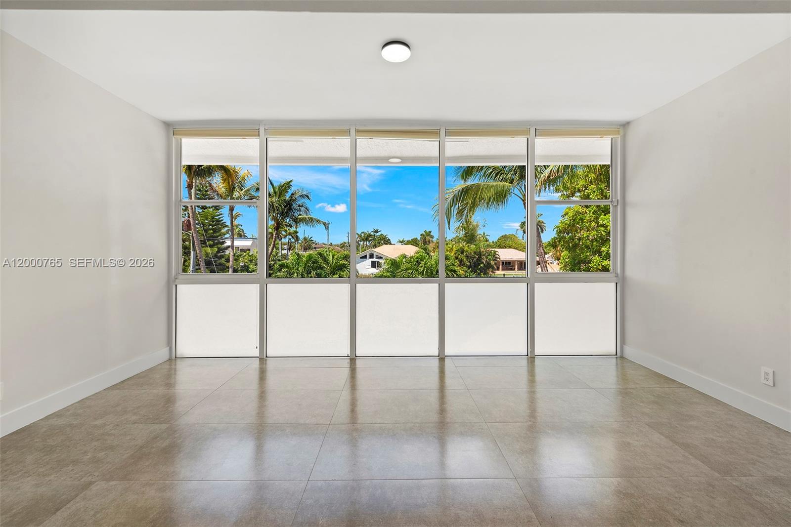 552 PALM DRIVE, Hallandale Beach FL 33009