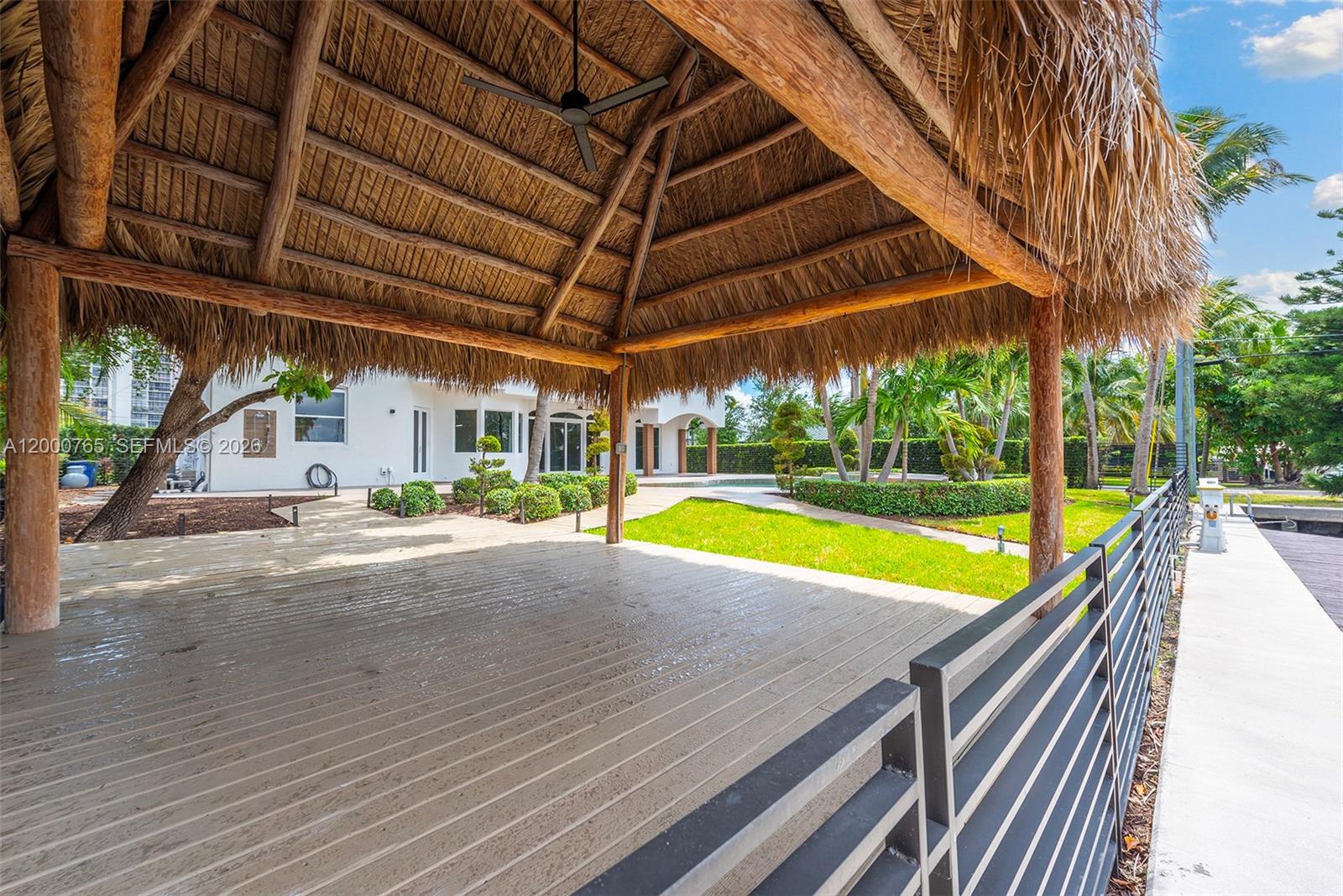 552 PALM DRIVE, Hallandale Beach FL 33009