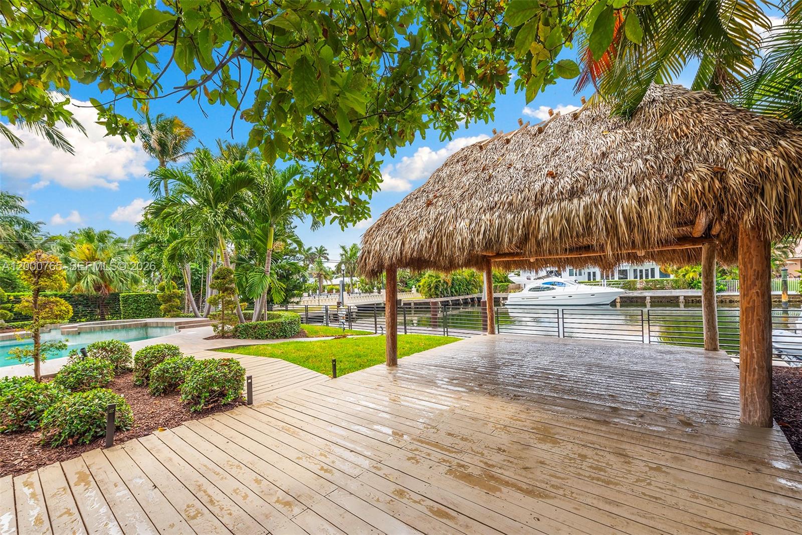 552 PALM DRIVE, Hallandale Beach FL 33009