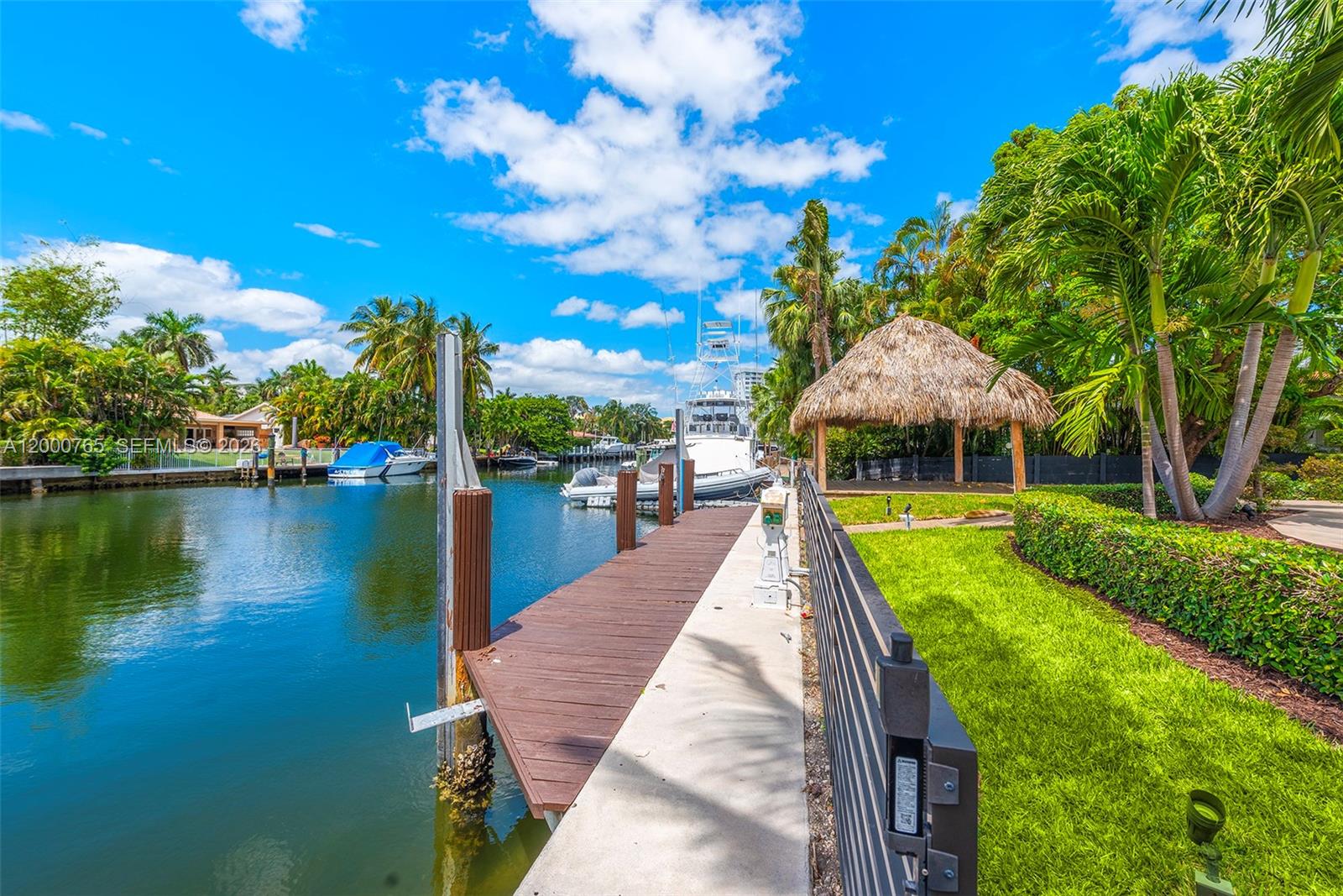 552 PALM DRIVE, Hallandale Beach FL 33009
