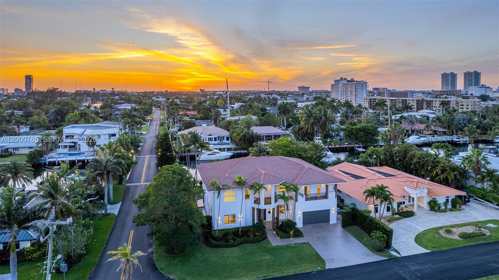552 PALM DRIVE, Hallandale Beach FL 33009